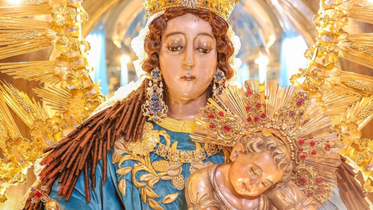 Celebración Virgen del Rosario en Guatemala